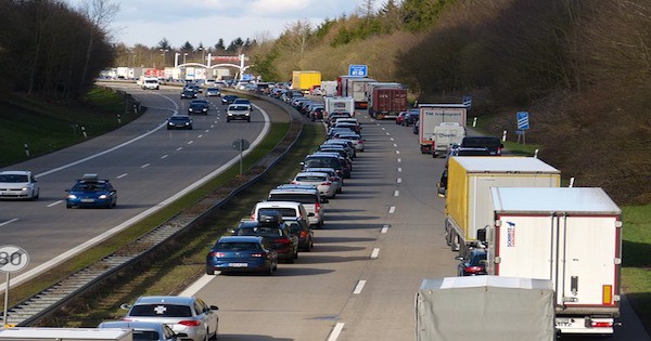 mobiles Büro Stau